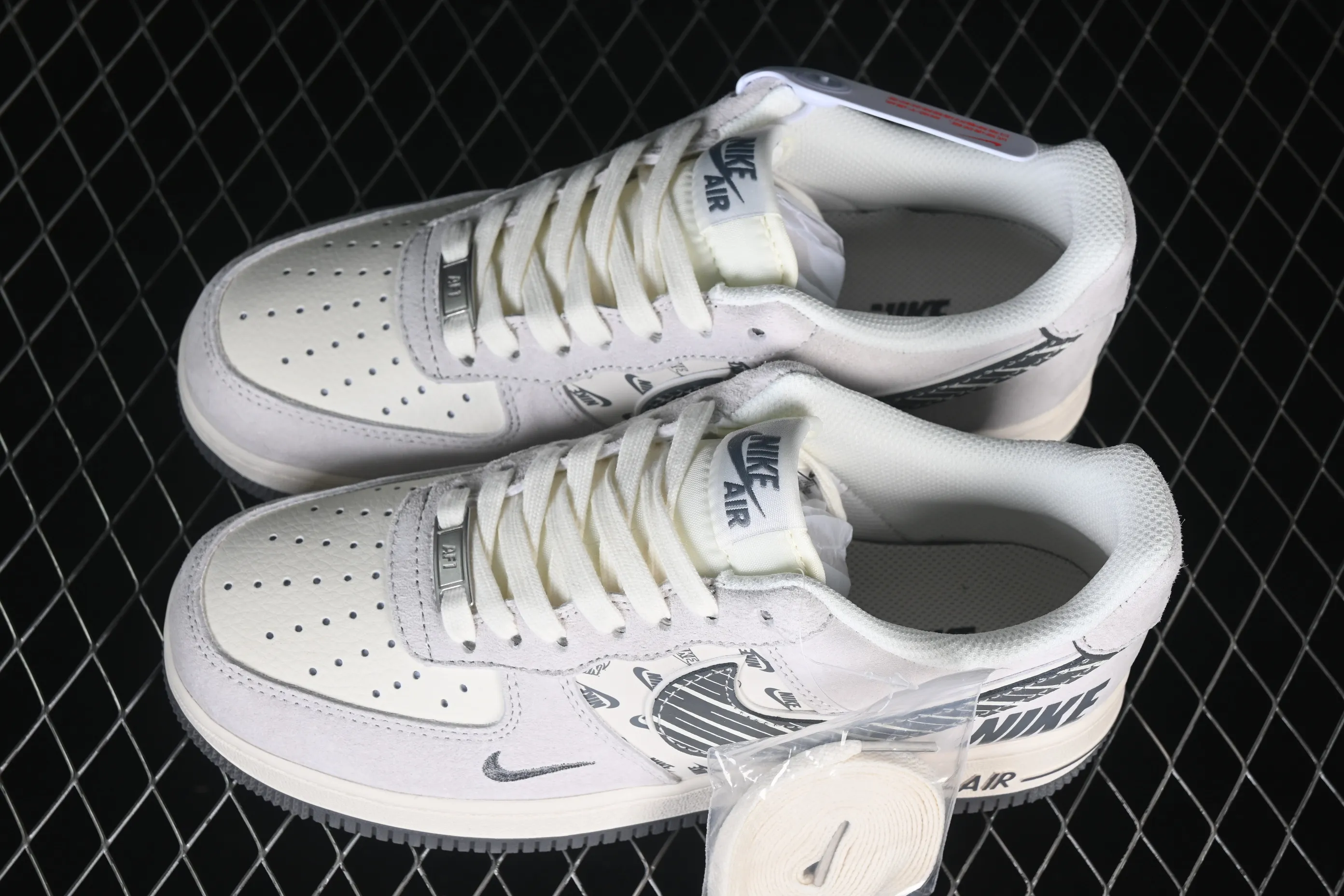 All categories Nk Air Force 1 Air Force series Nk Air Force 1 Low Air Force low-top Nike Air Force 1'07 Low Mihuizhuba leather Air Force 1 low-top casual sneakers JP8028-071